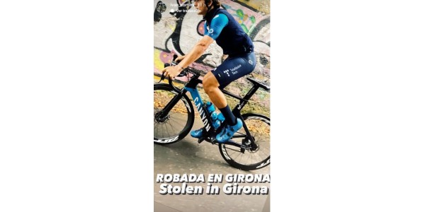 Coche fue robado mientras tomaba café en la carretera en Cortina