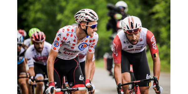 De Gendt corrió 200 kilómetros y pintó un final perfecto con una victoria del día