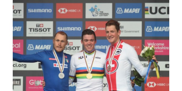 El adolescente danés Pedersen se convierte en el Campeonato del Mundo en la UCI